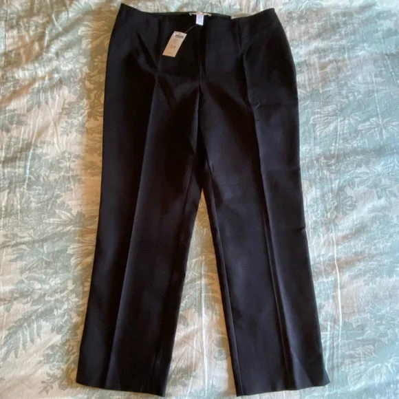 NWT Chico’s Ultimate Fit Ankle Black Pants - Picture 1 of 10
